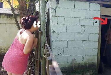 Imagens de Vizinha Casada Seduz vizinho de Toalha e Paga com Sexo Selvagem