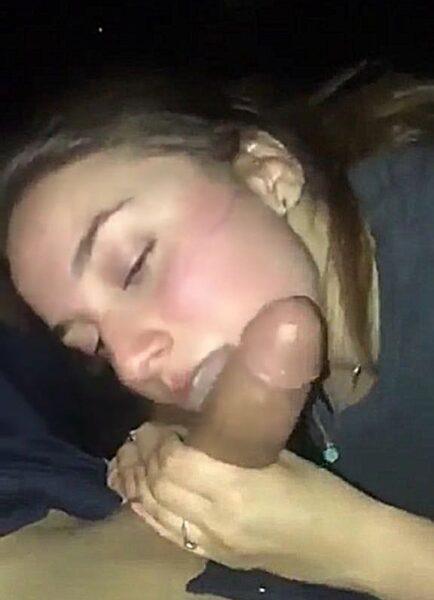Slutty brunette girlfriend gives her first blowjob in the car #1SfpwGm8